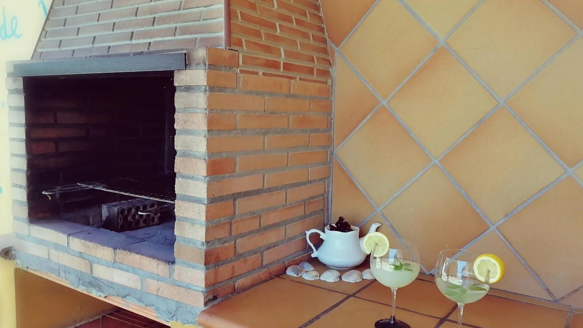 Mis Princesas, Con Barbacoa, Piscina, Parking Privado Y Wifi Chiclana de la Frontera 0*,  Španělsko